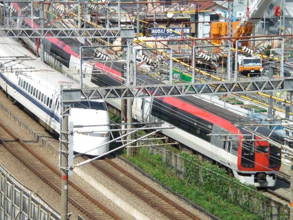 今日も晴れ晴れ 南武線 横須賀線 東海道新幹線が見える リッチモンドホテルプレミア武蔵小杉 ホテルの窓から列車が見えるホテルその17