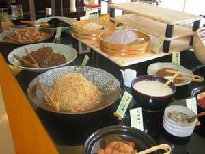 CANDEO�@HOTELS�i�J���f�I�z�e���Y�j��ÌF�{��`�F�������̌��N���H