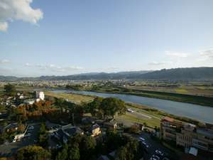 【景色】お部屋からは筑後川を一望