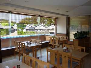 ��c�O���[���z�e���F�R���q�ɂ�]�ށA���H�p���X�g����