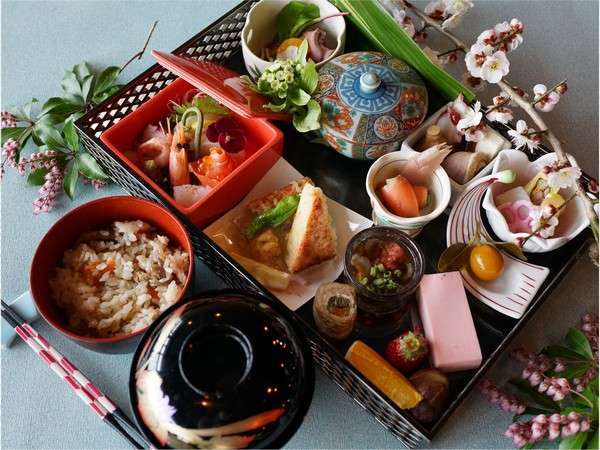 組数限定 ディナーはお部屋でゆっくり 部屋食プラン １泊２食付 湯布院別荘 四季彩ホテル 宿泊予約は じゃらん