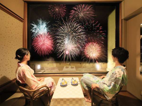 熱海海上花火大会プラン お部屋から鑑賞 打ち上げ場所は当館目の前 宿泊1ヶ月前より変更 取消不可 秀花園 湯の花膳 宿泊予約は じゃらん