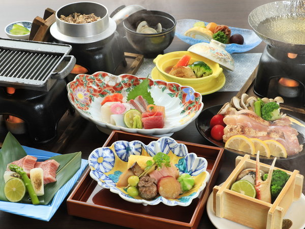 人気No.1】素材の魅力を引き出す料理長厳選の人気会席＜特選会席□／半