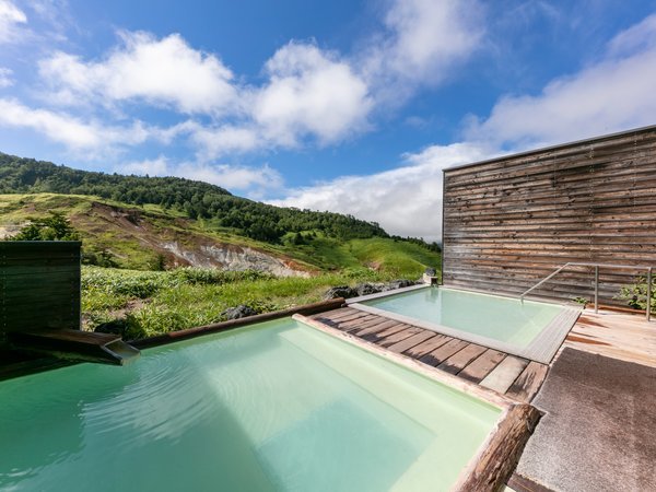 清涼、絶景、爽快！標高2307m横手山頂までのスカイレーター往復