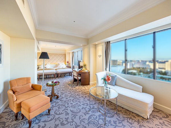 希少品　旧ホテルオークラ東京　スイートルーム使用　総革張りマネージメントチェア 希少品 旧ホテルオークラ東京 スイートルーム使用 総革張り