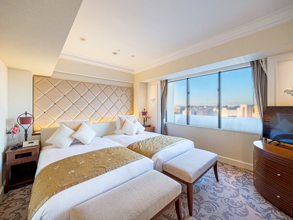 希少品　旧ホテルオークラ東京　スイートルーム使用　総革張りマネージメントチェア 高層階確約】62㎡超のスイートルーム！ReFaシャワーヘッドや上質