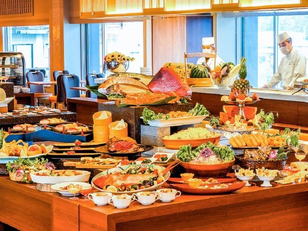 アワビ・上州牛の逸品・カニ！！約50種類を食べ放題のビュッフェ☆最上