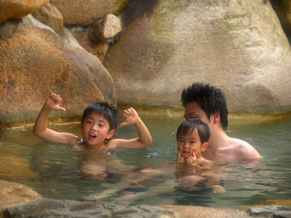 大人ひとりと子どもで親子旅 湯泊まりプラン 神戸有馬温泉 元湯龍泉閣 赤ちゃんも楽しめるお部屋食の宿 宿泊予約は じゃらん