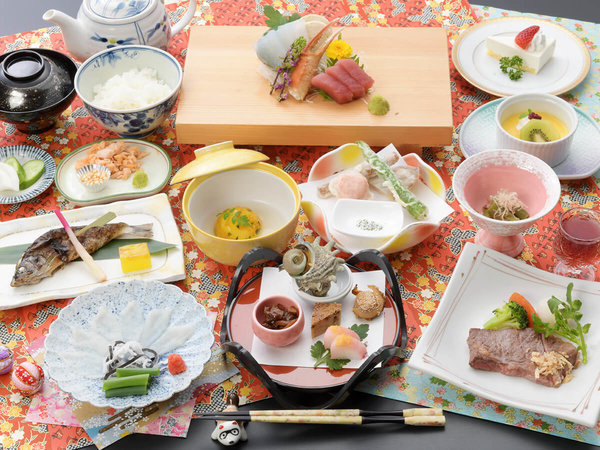 ふく刺し付き花会席】夕食は個室または半個室のお食事処にて☆敷地内に 