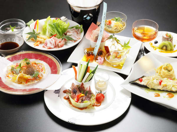 贅沢な食事を楽しむ和洋会席ディナーコース 全室ヒノキの内風呂付で贅沢三昧 木の香り漂う美人の湯 フォンタナの丘かもう 宿泊予約は じゃらん