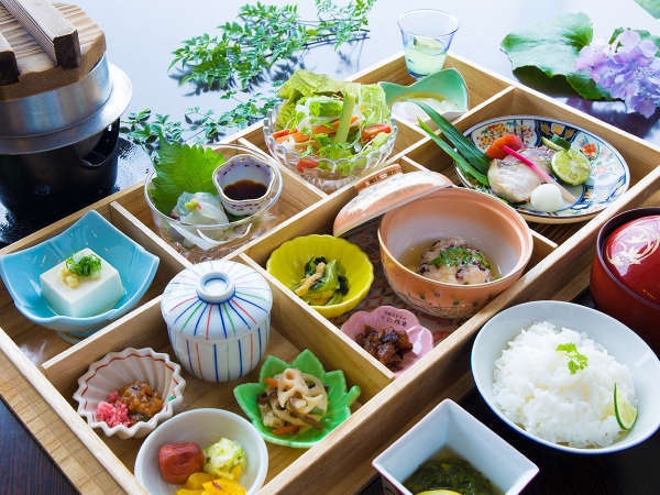 大塚国際美術館チケット付 朝食付き 数量限定 早い者勝ち 絶景和室に超お得に 訳あり 鳴門潮崎温泉 ベイリゾートホテル鳴門海月 宿泊予約は じゃらん