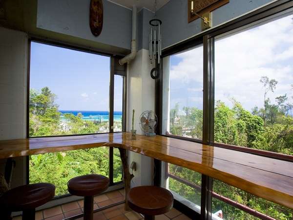 早割45 10 Off 高台から眺める万座の海に感動 沖縄旅行の思い出はサーフサイドから 朝食付 景色無料 サーフサイド Bed Breakfast 宿泊予約は じゃらん