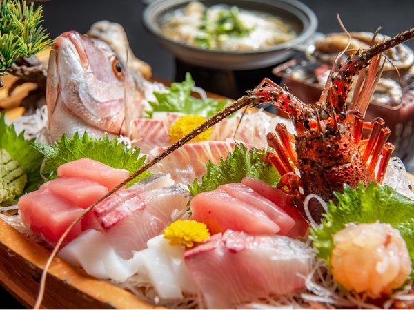 どどーんと舟盛☆伊勢海老に新鮮なお刺身盛り盛り！が味わえる