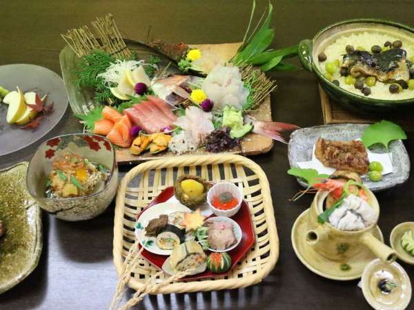 季節のおすすめ会席 2021年秋 松茸土瓶蒸し フォアグラ むかごの炊き込みご飯等をどうぞ 愛知渥美半島 魚と貝のうまい店 お食事 旅館 玉川 宿泊予約は じゃらん