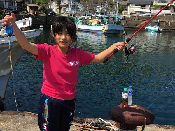 人気no 2 お子様も楽しめる 丘釣り体験 釣り竿 エサ代コミコミ 釣った魚の調理もok 漁師宿 民宿 船場荘 宿泊予約は じゃらん