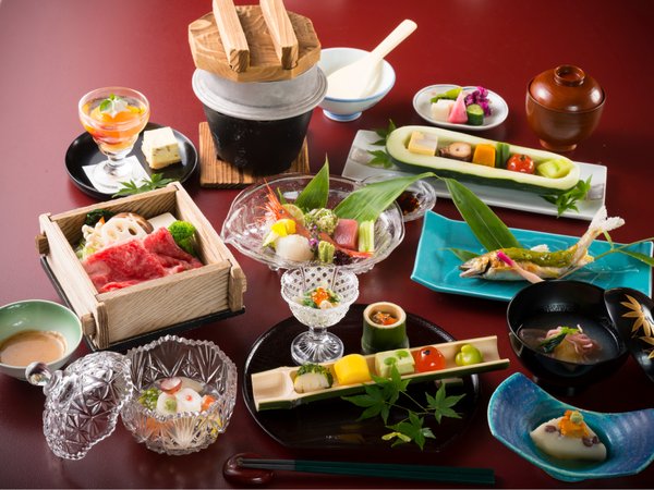 早期割30 500円引き 山中塗の器に彩る旬の味覚を堪能 すゞや今日楼の基本プラン 加賀料理と源泉かけ流しの宿 山中温泉 すゞや今日楼 宿泊予約は じゃらん
