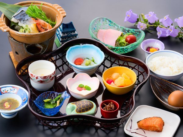 料理長特選逸品付【シニアプラン】ウェルカムドリンク付き〈夕朝食も