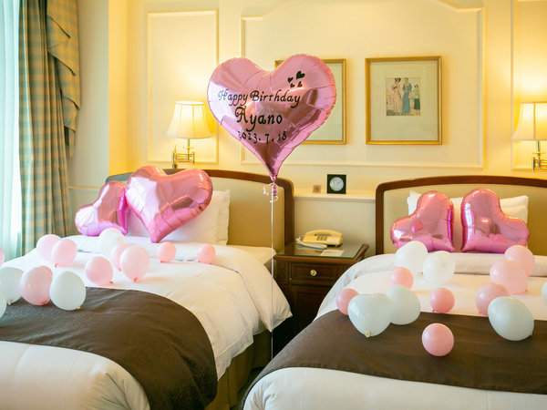 ホテルde推し活～メンカラバルーン＆メッセージ＆フォトプロップス付