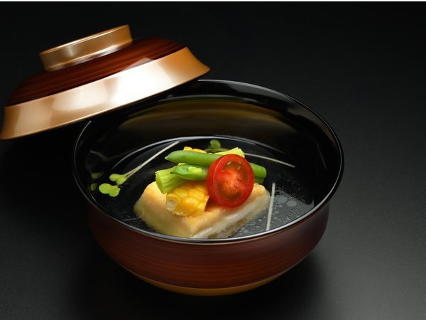 地元食材をいかした旬彩御膳【花膳コース】禁煙ルーム ほほえみの空