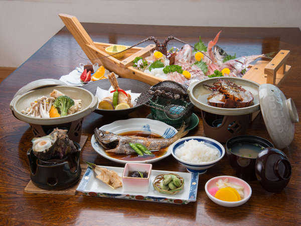 お祝いプラン】伊勢海老付舟盛・アワビ・伊勢海老陶板焼・さざえ