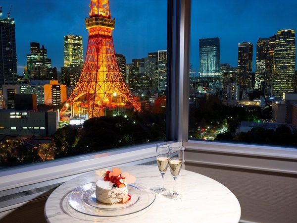 プロポーズにおすすめクラブフロア【東京タワーの絶景×記念日】ケーキ