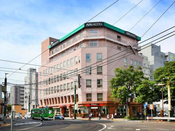 素泊まり すすきの駅から徒歩5分 札幌駅まで地下鉄で2駅 アパは映画もアニメも見放題 アパホテル 札幌すすきの駅西 宿泊予約は じゃらん