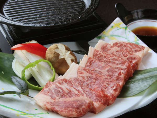 香ばしい上州牛ステーキ100グラム あわしま伝統 山賊鍋 2食付 欲張りグルメ 大広間で会場食 源泉かけ流しの宿 吟松亭あわしま 宿泊予約は じゃらん