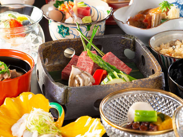 至福の佳松園会席 本物であり新しい 一箸ごとに笑みがこぼれる日本料理のおもてなし 客室三間タイプ 花巻温泉 佳松園 肌にしみこむ化粧水のような とろとろの湯 宿泊予約は じゃらん