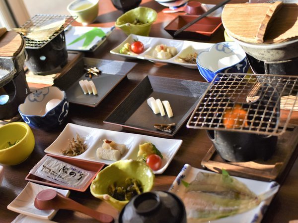 通年基本 焼きたてお魚とほくほく湯豆腐 24時間使い放題の貸切風呂 ことね 朝食付プラン こんぴら温泉 貸切湯の宿 ことね 宿泊予約は じゃらん