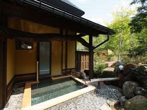 プレミアム露天風呂付 古民家をそのまま一軒建てました チェックアウト１１時 個室食事処 貸切無料 いろりの宿 かつら木の郷 宿泊予約は じゃらん