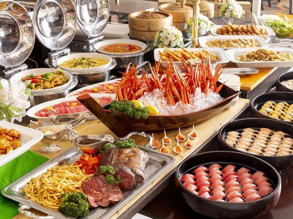 大人気♪【ビュッフェ】夕食19時30分開始・三河湾を望むレストラン