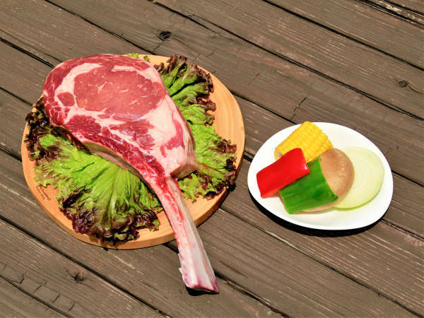 q 特大トマホークステーキを仲間と豪快に アウトドアダイニング スターダストヴィレッジ星生 宿泊予約は じゃらん