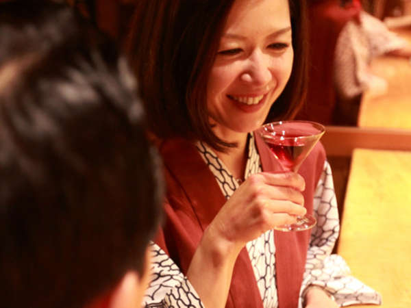 カップルプラン 川側のお部屋確約 ご夕食の乾杯ドリンク バーでの思い出時間付 お２人の記念旅行 下呂温泉 水明館 宿泊予約は じゃらん