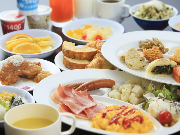 朝食付】23時までチェックインOK！地元の郷土料理を楽しめる朝食 