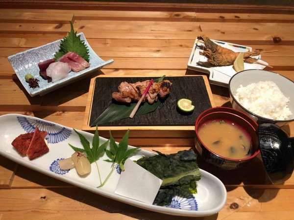 １泊２食付 地元通居酒屋 稲田屋 へご案内うれしい 2食付スタンダードプラン 駐車場無料 ホテル カクバン 宿泊予約は じゃらん