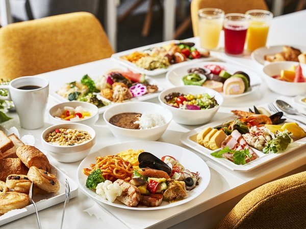 ご朝食 8:00～】遅めの朝食でお得なプラン【3名利用】＜地中海×神戸