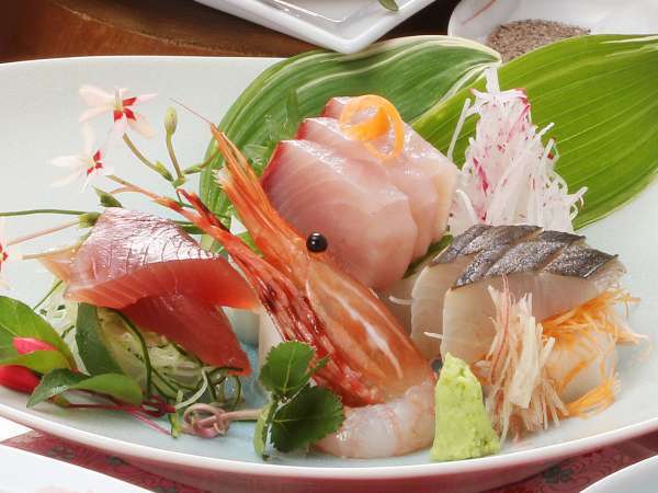 ご当地グルメでご縁を結ぶ しまね縁結び会席 のどぐろ ズワイ蟹 島根和牛 地酒7ml 県産米付 出雲 玉造温泉 白石家 宿泊予約は じゃらん