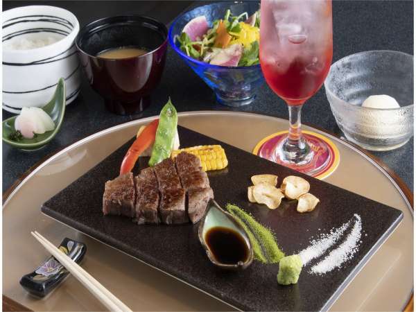 Goto対象 鉄板焼 プレミアム听 本格鉄板高級ステーキ付の贅沢ランチ ６０５０円 付で1０ Off 祇園 先斗町近く おもてなしの宿 京都花ホテル 宿泊予約は じゃらん