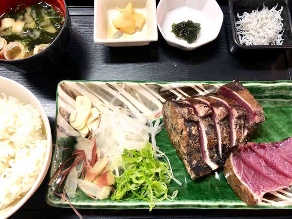 カツオの藁焼き体験付き】みんなでワイワイ昼食 カツオたたき体験（１泊朝食付き＋昼食体験券付き） ホテル高砂 - 宿泊予約は[じゃらん]