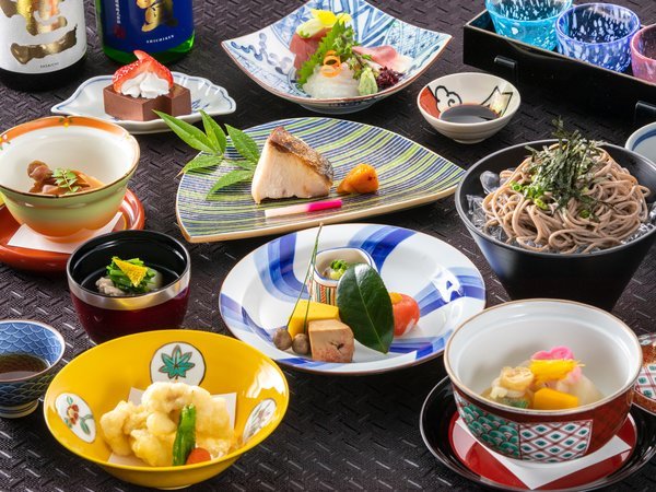 夕食は季節の和会席料理】伝統と今様の日本料理に舌鼓。ご朝食は山梨県