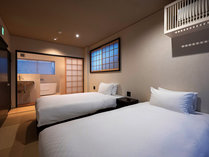 ��@������@���q