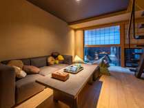 �����@����