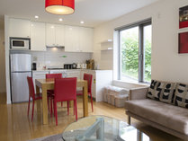 �j�Z�R�Z���g�����@�p�E�_�[�g���b�N�X