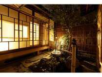 ���s������