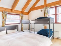 RIVERET�y���