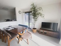 �������f������