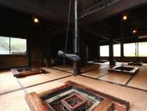 �\��������