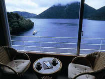 �R�ʌΔȉ���z�e������