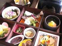 ���R����@������