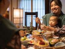 �y�R��̈قȂ�򎿂Ǝl�G�̋��y�����z���l�̓��@��������